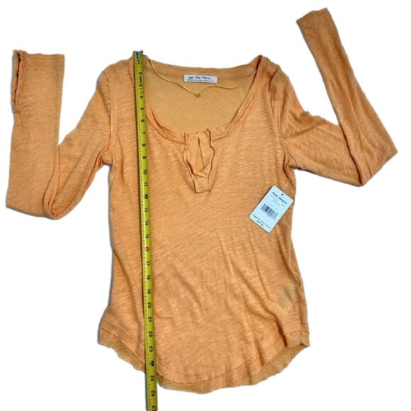FREE PEOPLE We The‎ Free Hazy Day Henley Top, Size XSMALL - Picture 7 of 13